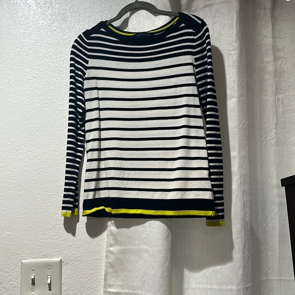 Tommy Hilfiger sweater size XS
